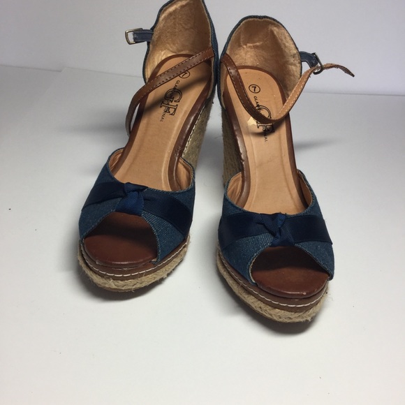 Blue  Platform Sandals Fabric Material Top, Size 7 - Picture 6 of 14